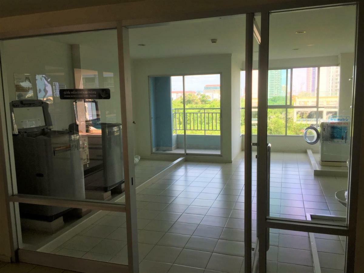 Cosy Lumpini Beachfront One Bedroom Jomtein ジョムティエンビーチ エクステリア 写真